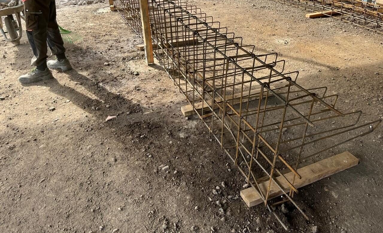 Cages d'armatures prêtes pour le chantier
