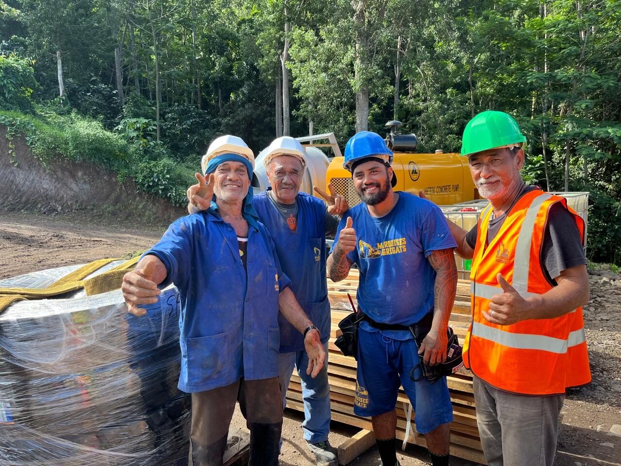 Équipe de Marquises Agrégats sur le chantier