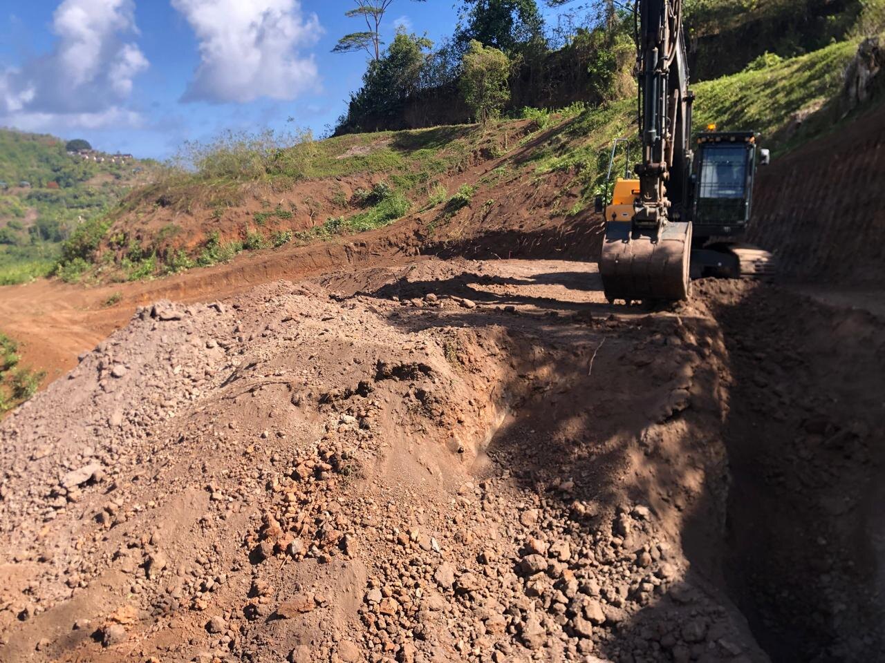 Terrassement en bord de plateforme
